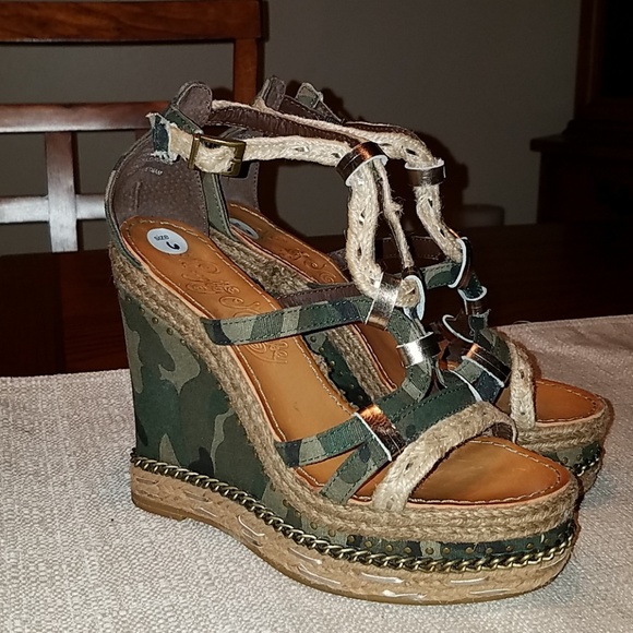 naughty monkey wedges